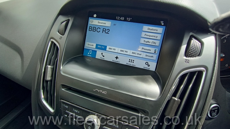 ford focus titanium media apps