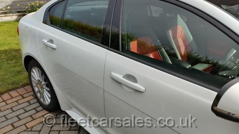 jaguar xe 2.0 d sport r drivers side