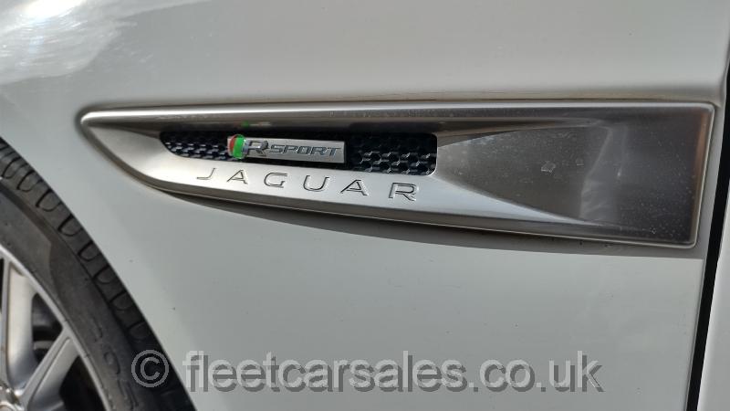 jaguar xe 2.0 d sport r logo