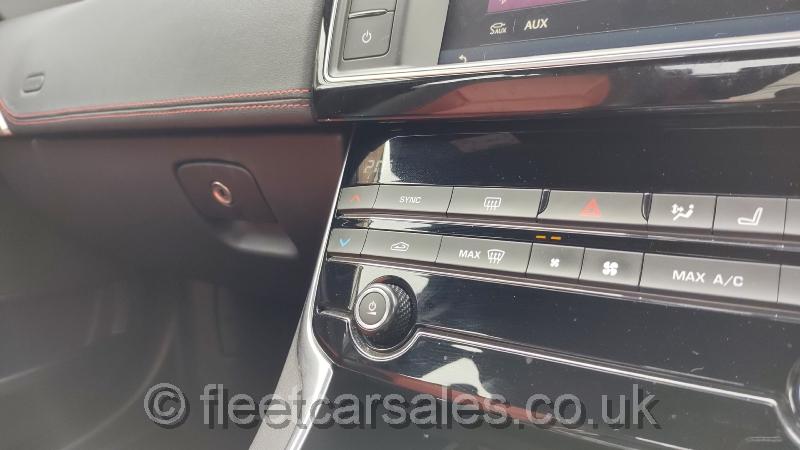 jaguar xe 2.0 d sport r air conditioning