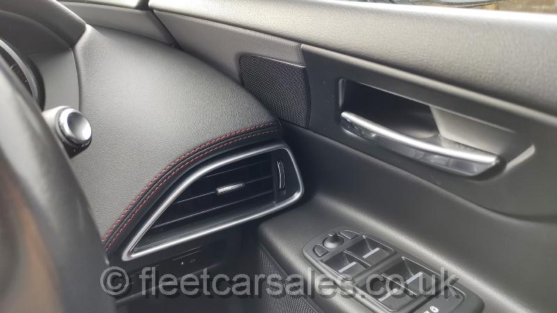 jaguar xe 2.0 d sport r door panel